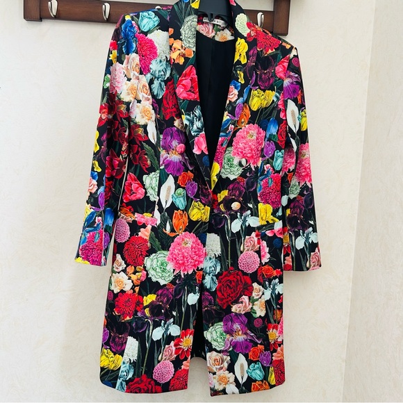 Alice + Olivia Dresses & Skirts - Dress or Trench coat? Alice + Olivia Latoya Floral Botanical Blazer Dress 10